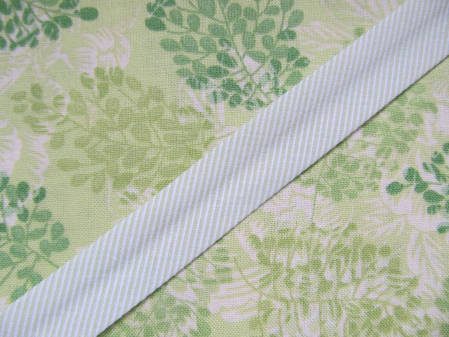 Textured Woven Stripe Bias Binding