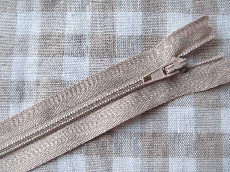 Pack of 5 Closed End Zips - 18" (45cm)