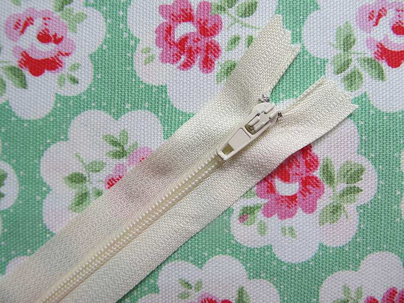 Closed End Zip - 8" (20cm)