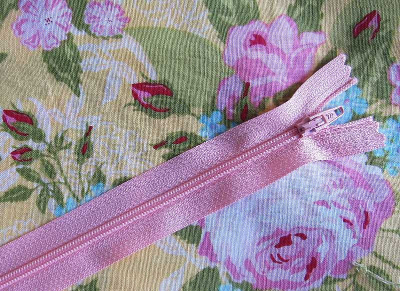 Closed End Zip - 8" (20cm)