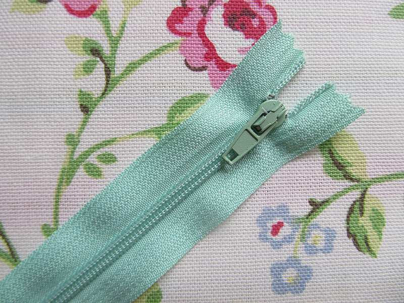 Closed End Zip - 16" (40cm)