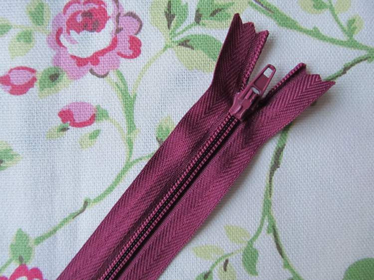 Pack of 5 Closed End Zips - 14" (35cm)