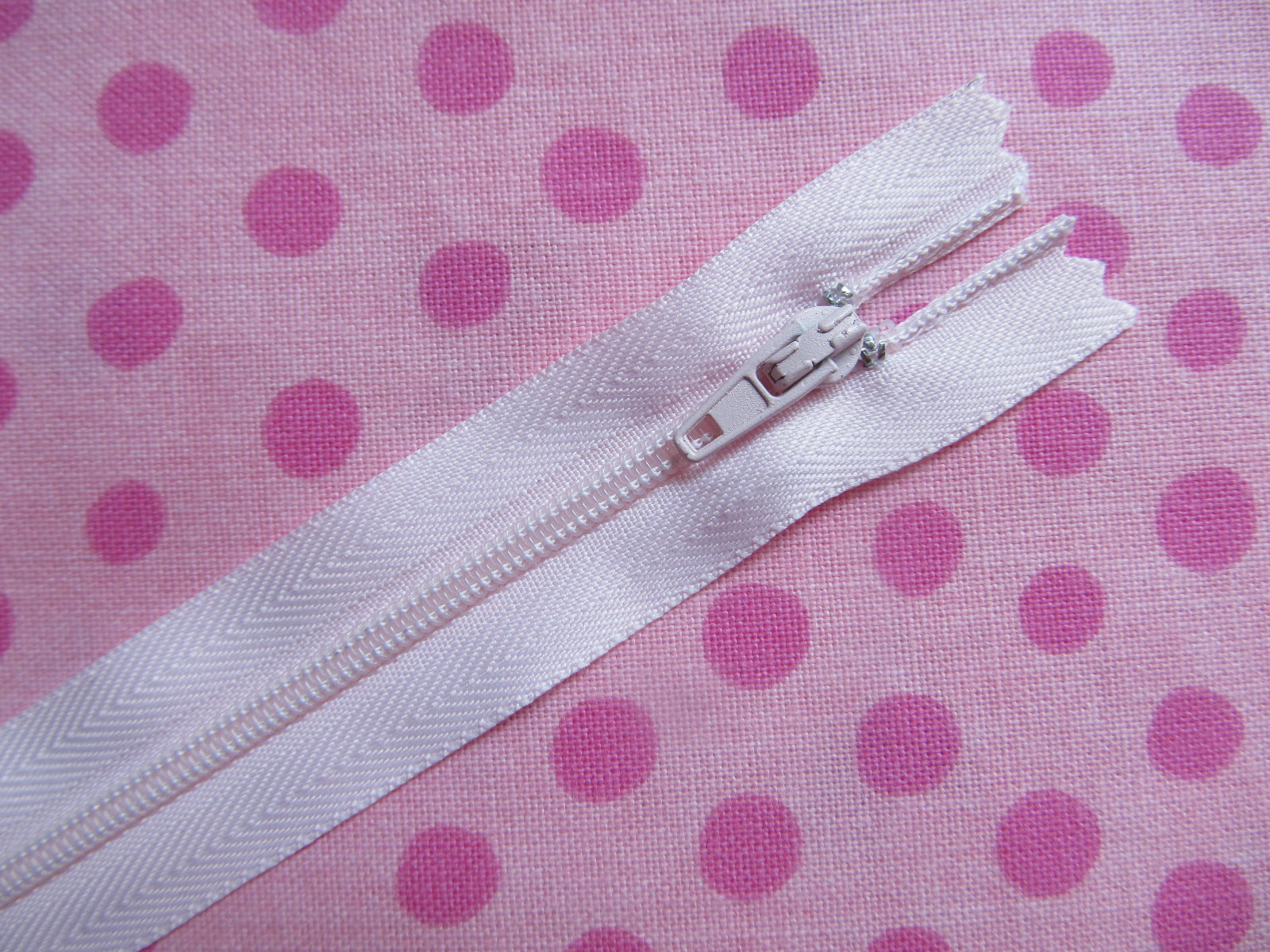 Pack of 5 Closed End Zips - 6" (15cm)