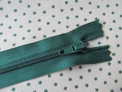 Pack of 5 Closed End Zips - 6" (15cm)