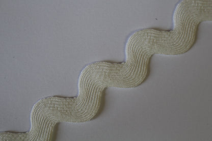 Extra Jumbo Ric Rac Trim 14mm/22mm Width