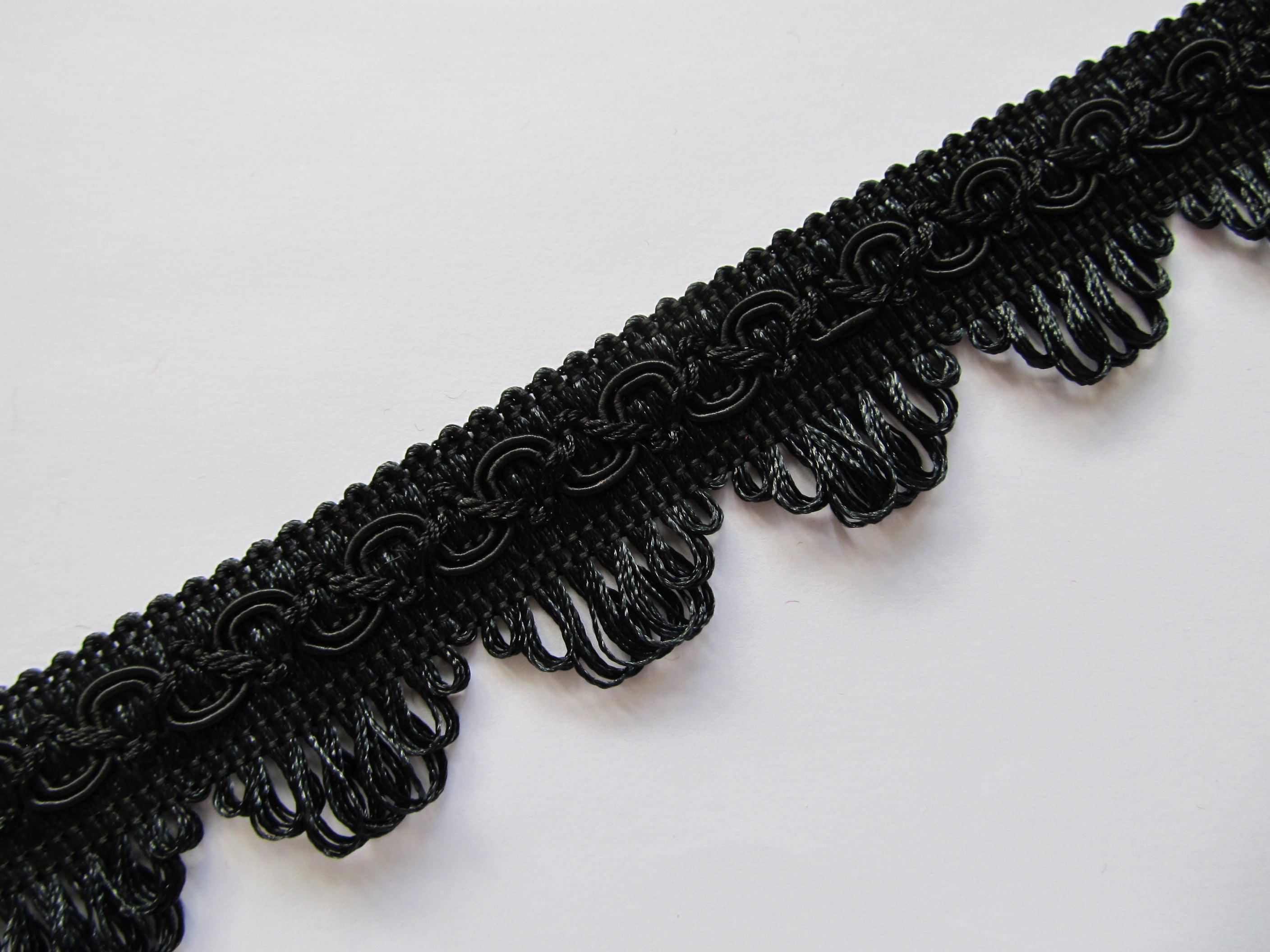 35mm Silky Polycotton Fringed Fan Braid