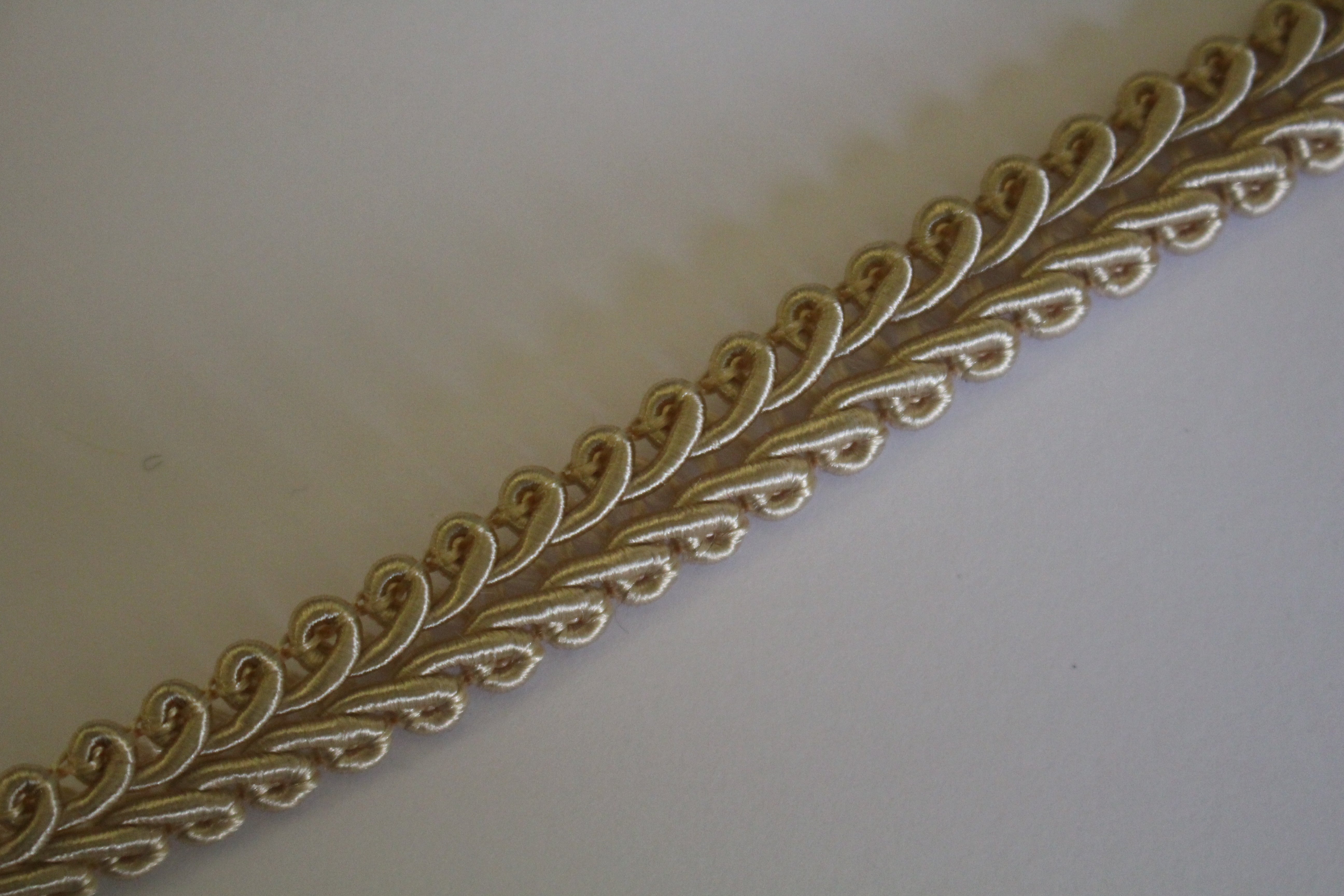 Premium 9-10mm Scroll Braid - 35 Colours