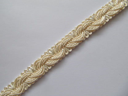 35mm Silky Polycotton Fringed Fan Braid