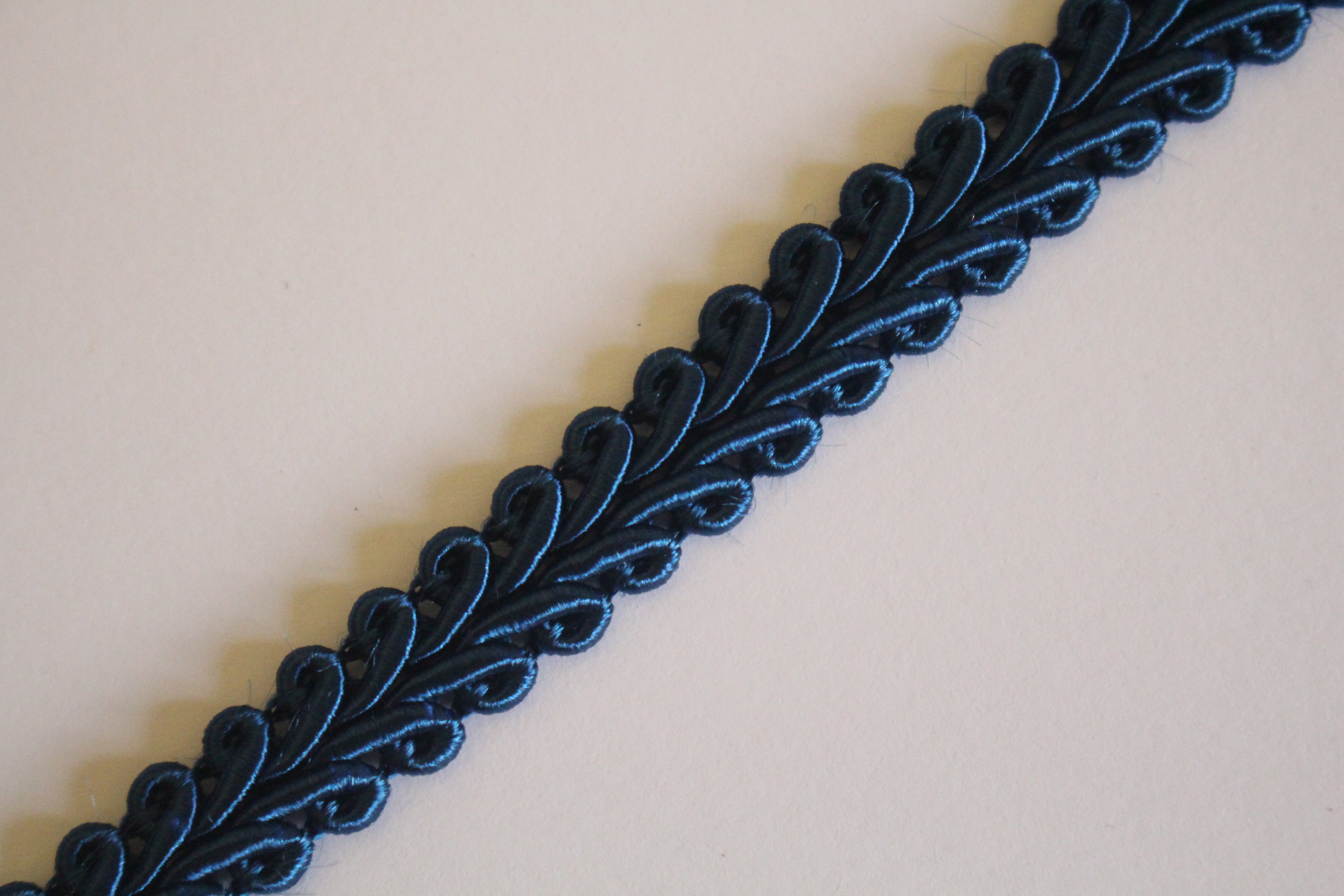Premium 9-10mm Scroll Braid - 35 Colours
