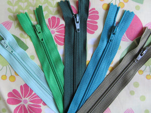 Pack of 5 Closed End Zips - 10" (25cm)