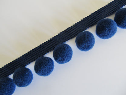 Jumbo Pom Pom Trim
