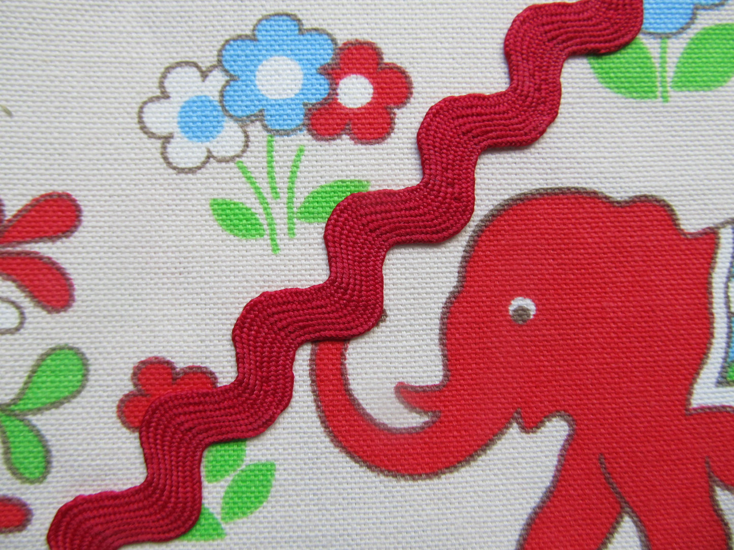 Jumbo Ric Rac Trim - 3 Metre Length