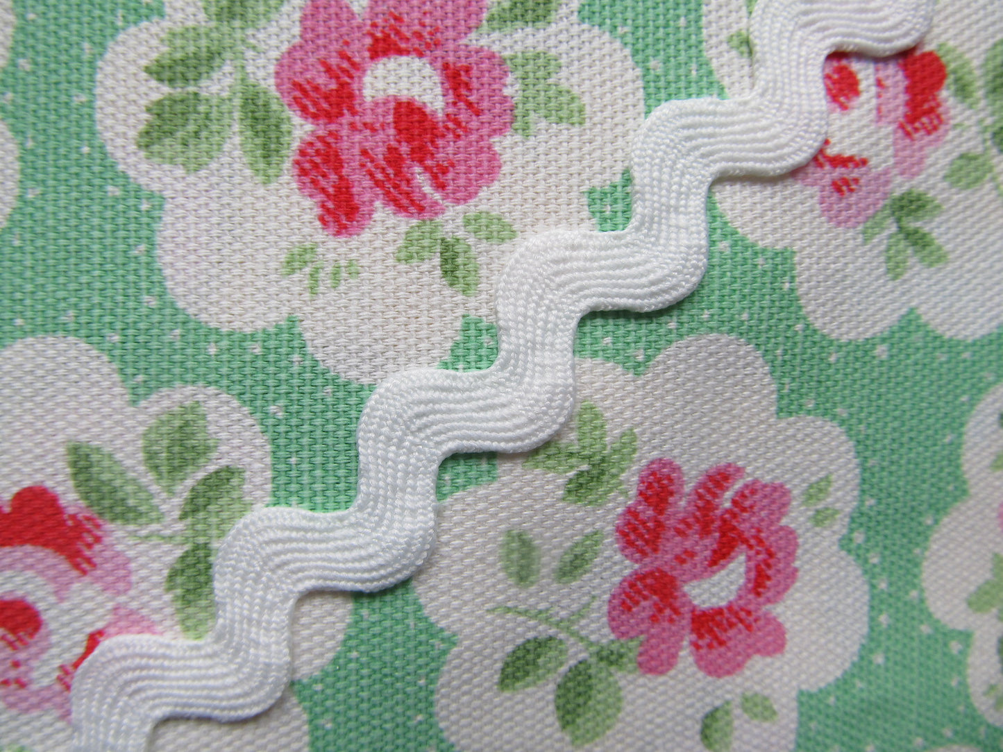 Jumbo Ric Rac Trim - 3 Metre Length