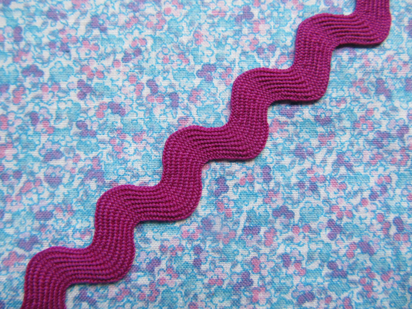 Jumbo Ric Rac Trim - 3 Metre Length
