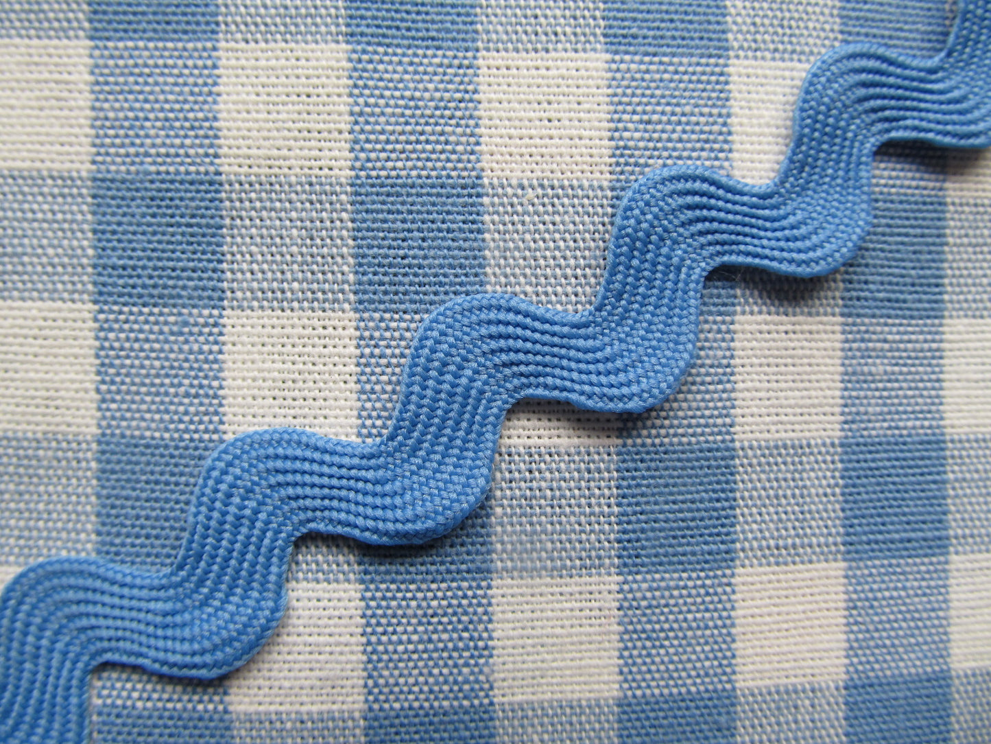 Jumbo Ric Rac Trim - 3 Metre Length