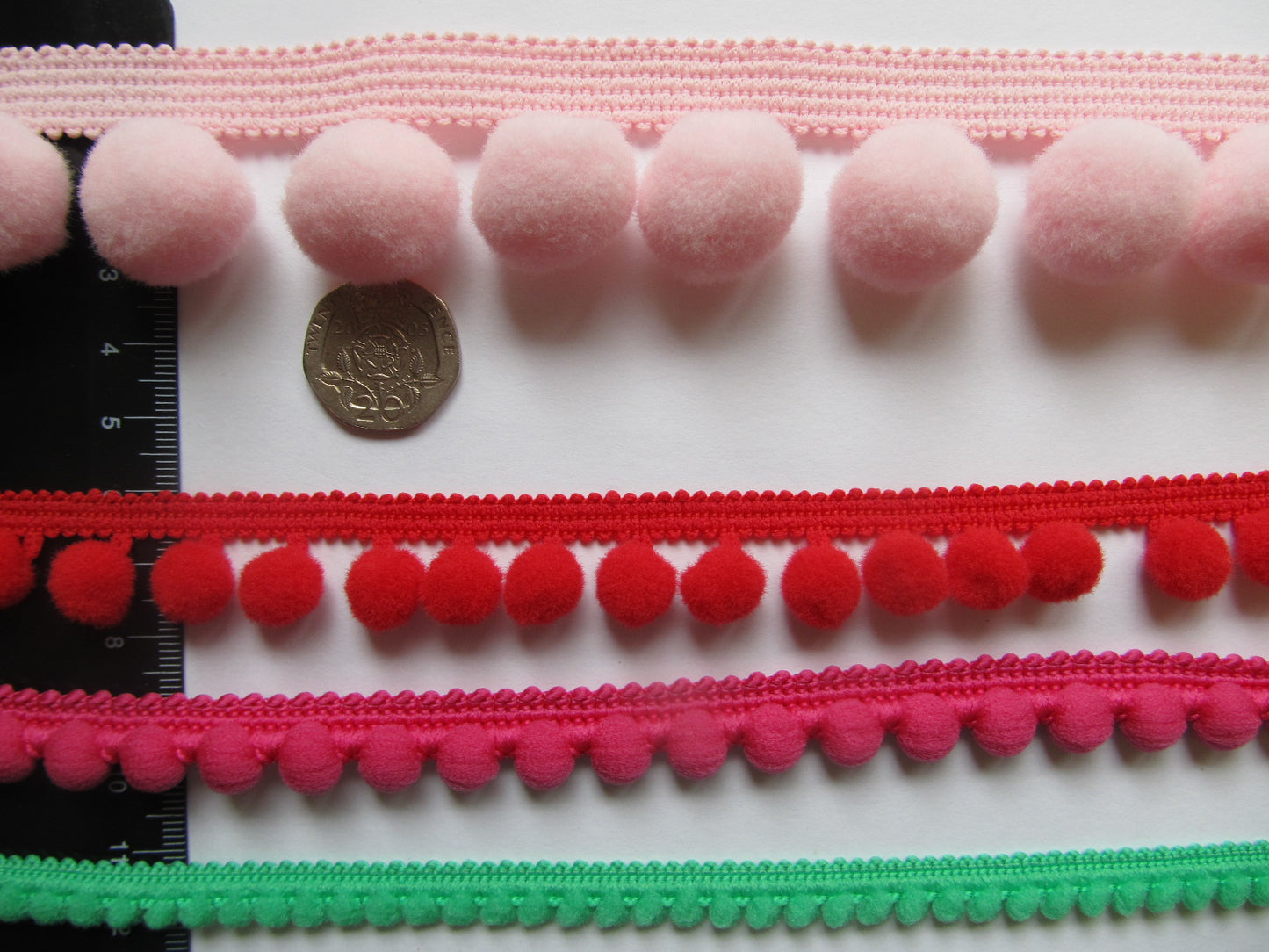 Jumbo Pom Pom Trim