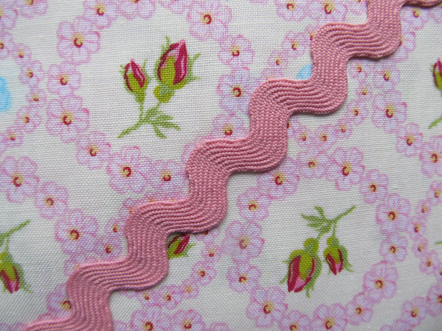 Jumbo Ric Rac Trim - 3 Metre Length