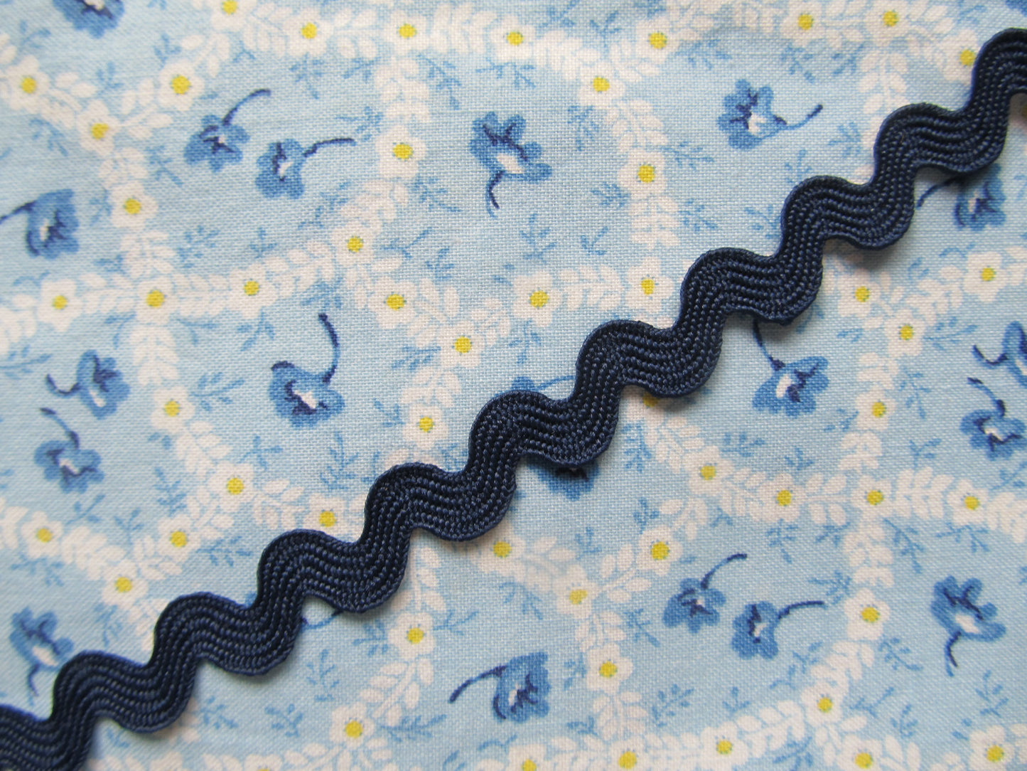 Large Ric Rac Trim - 3 Metre Length