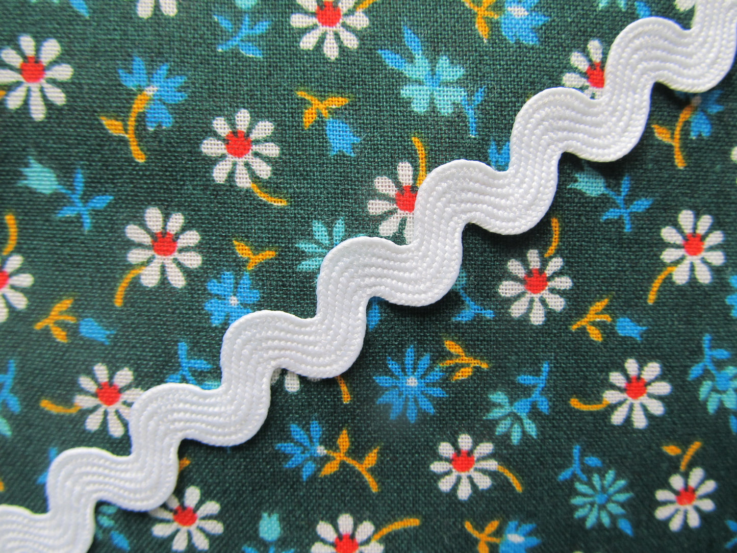 Large Ric Rac Trim - 3 Metre Length