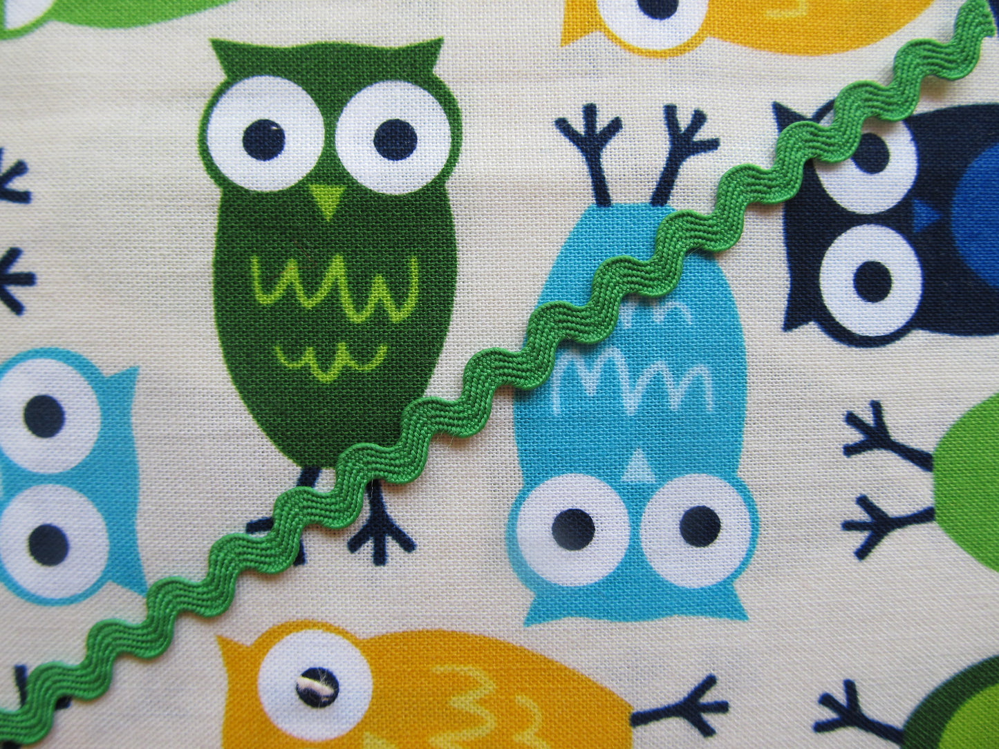 Small/Medium Ric Rac Trim - 3 Metre Length