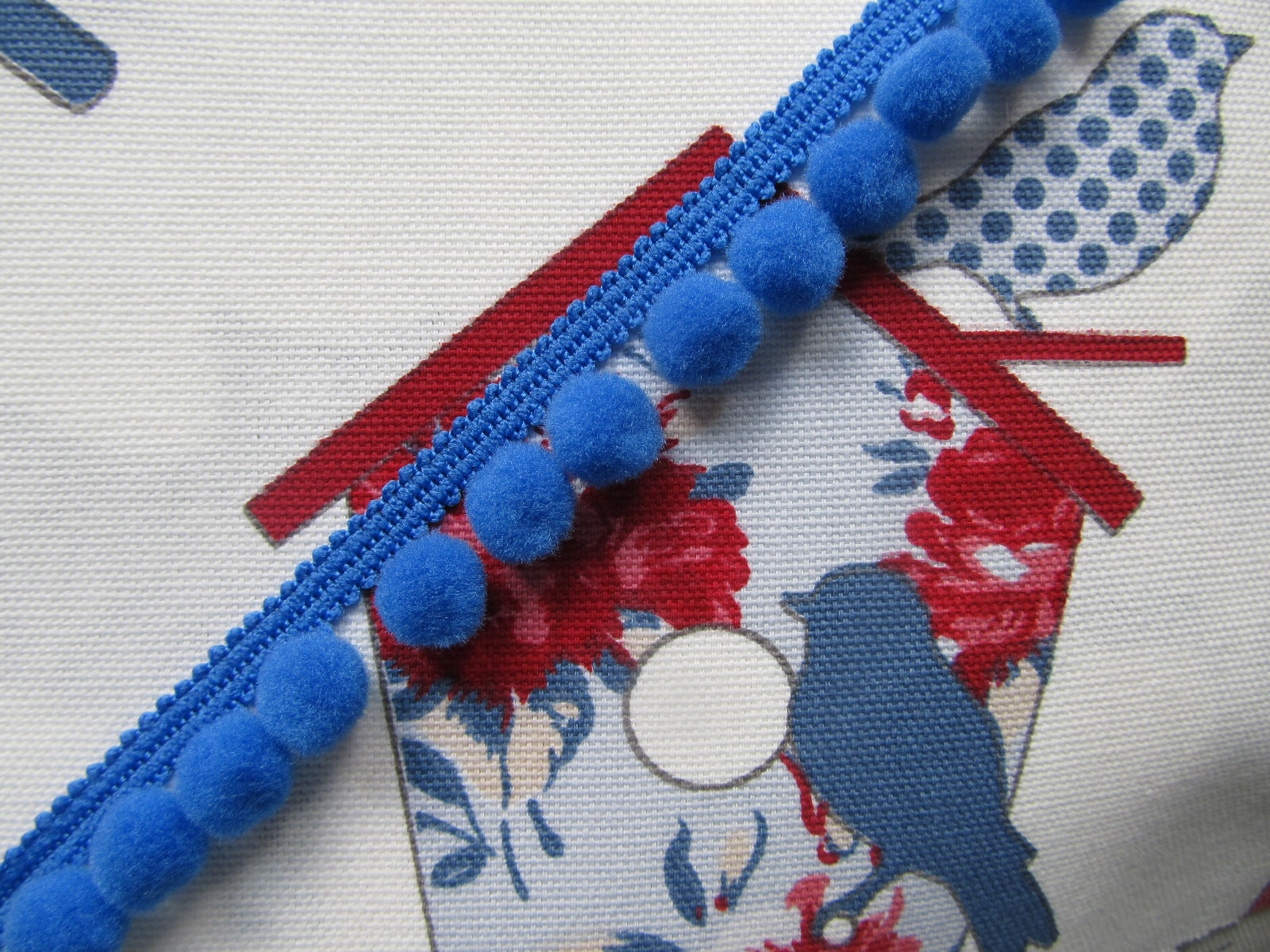 Medium Pom Pom Trim