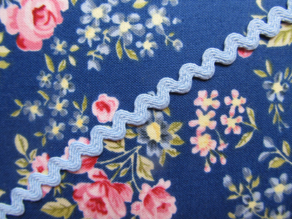 Small/Medium Ric Rac Trim - 3 Metre Length
