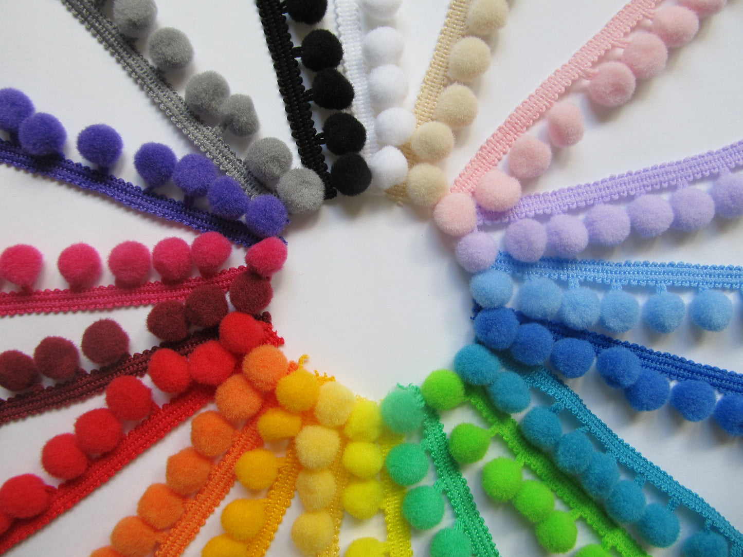 Medium Pom Pom Trim