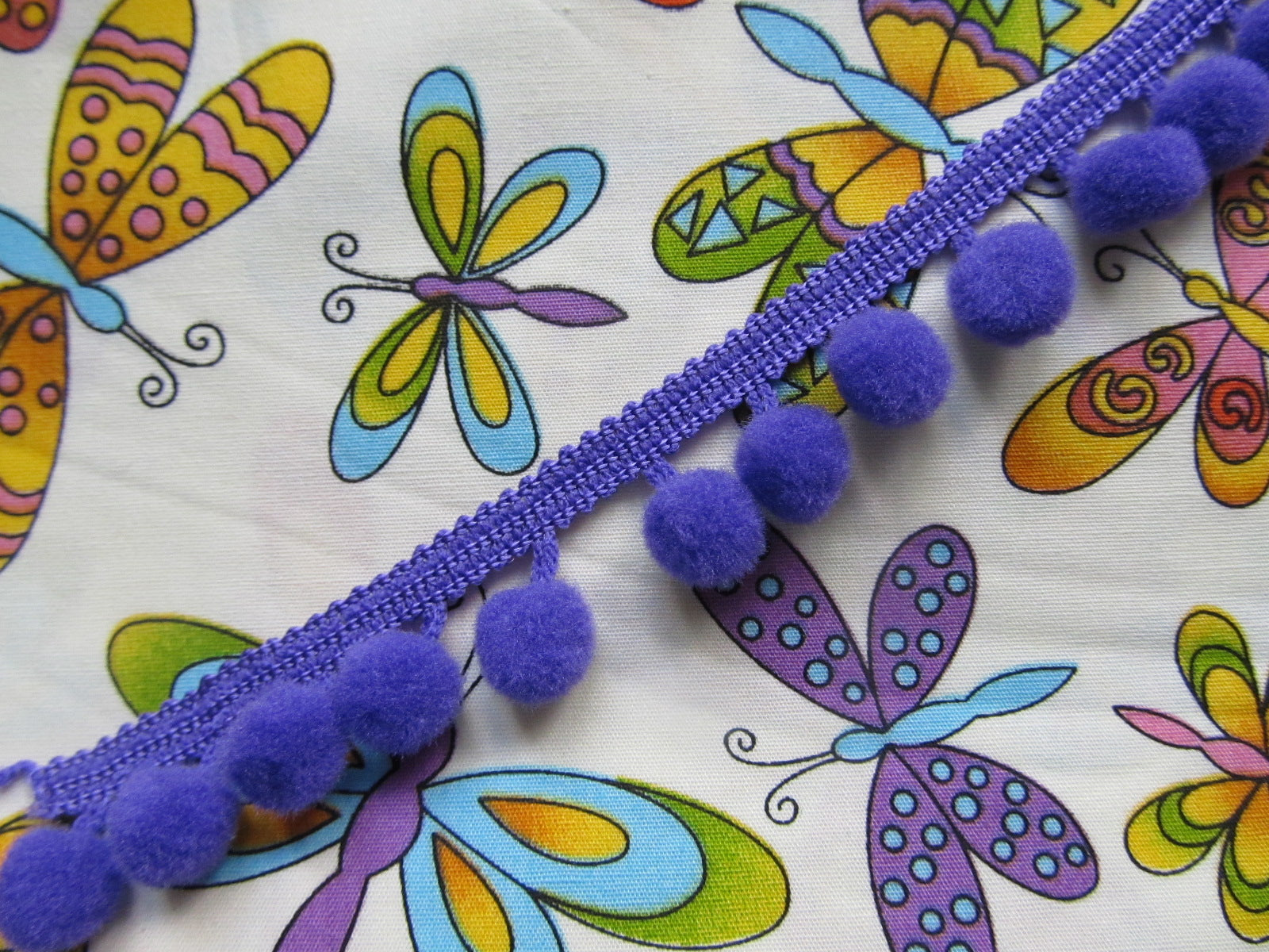 Medium Pom Pom Trim