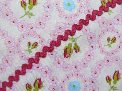 Small/Medium Ric Rac Trim - 3 Metre Length