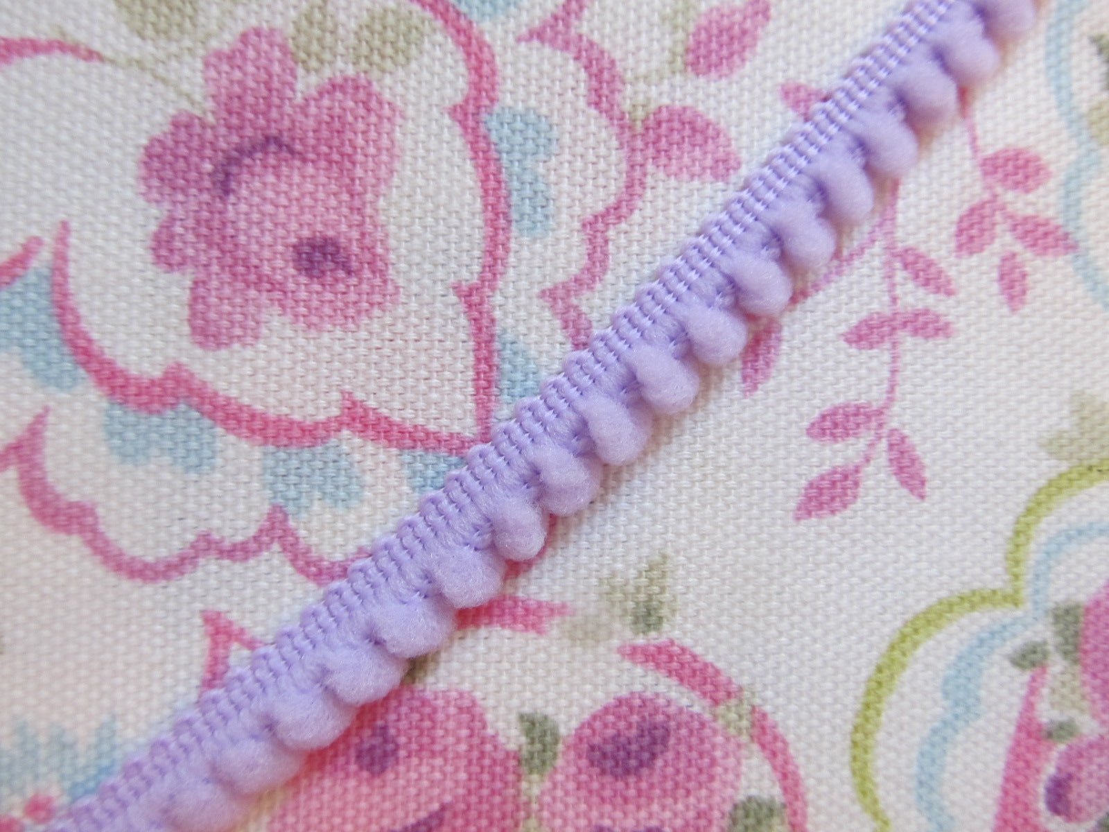 Mini Pom Pom Trim