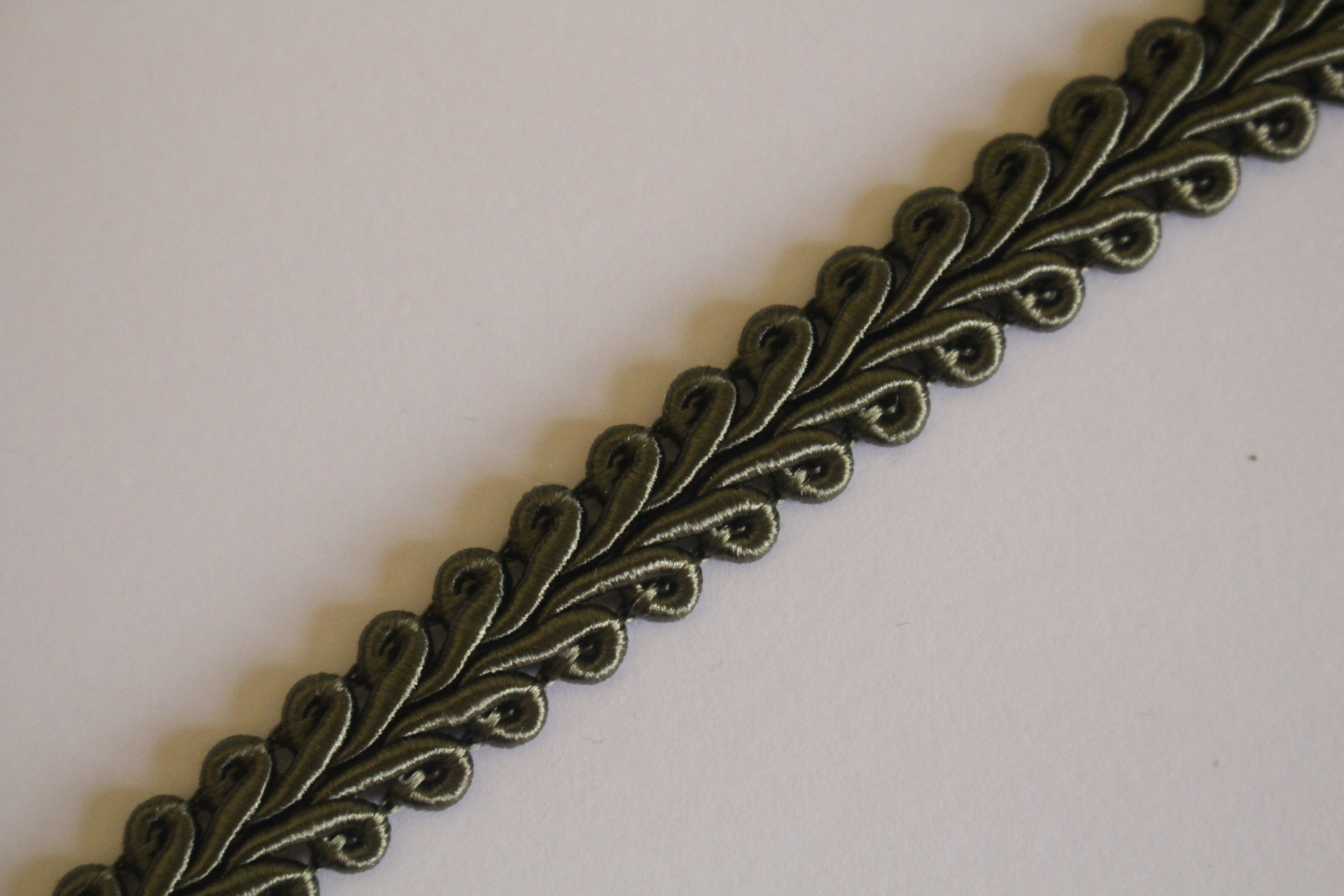 Premium 9-10mm Scroll Braid - 35 Colours