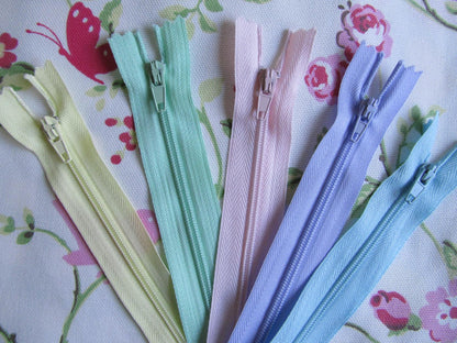 Pack of 5 Closed End Zips - 18" (45cm)