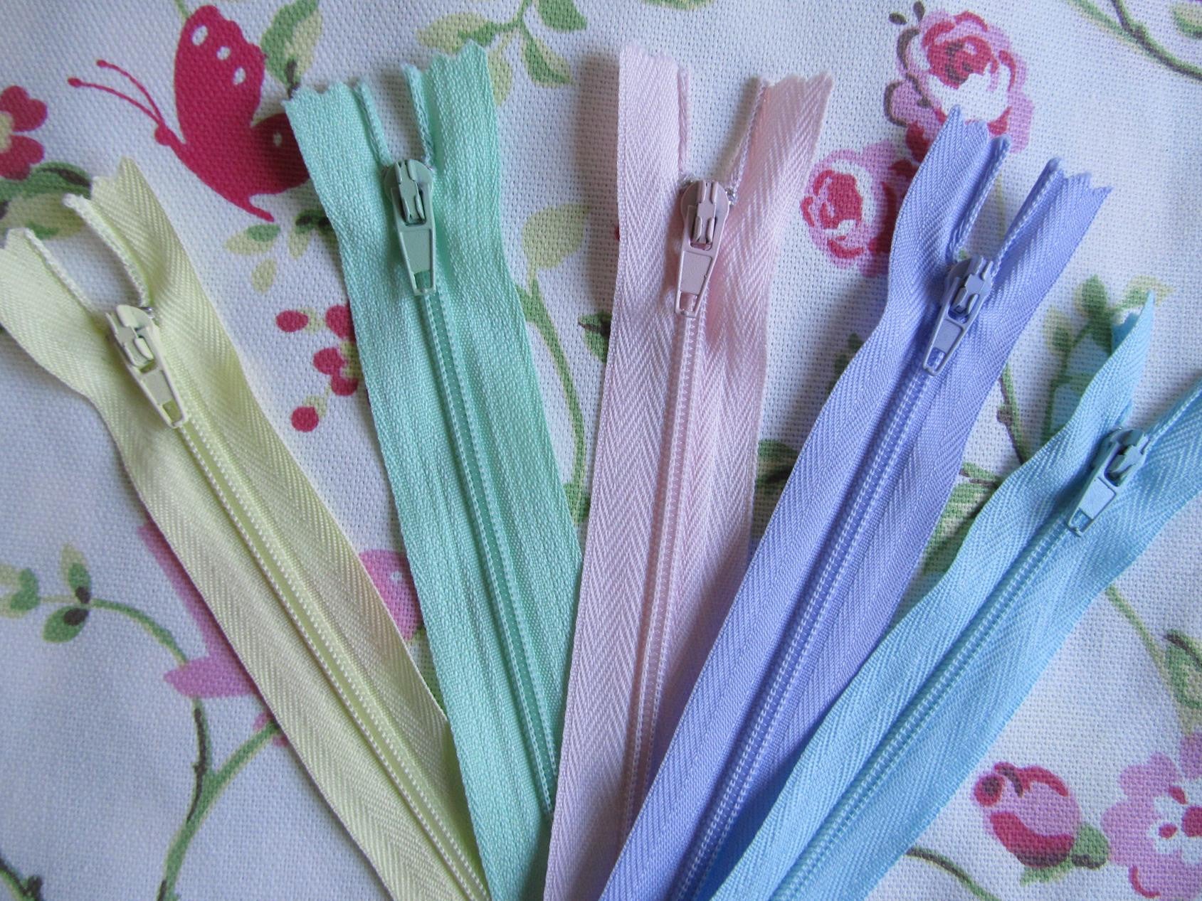 Pack of 5 Closed End Zips - 6" (15cm)