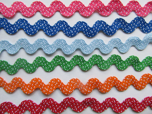Polka Dot Ric Rac Trim - 3 Metre Length